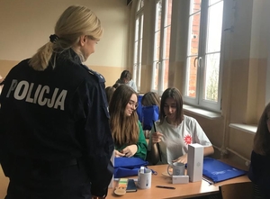 spotkanie policjantów z młodzieżą