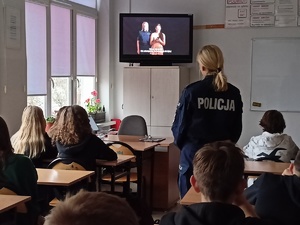 spotkanie policjantów z młodzieżą