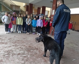 spotkanie z dziećmi w komendzie