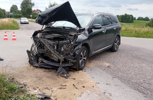 uszkodzony samochód biorący udział w zdarzeniu