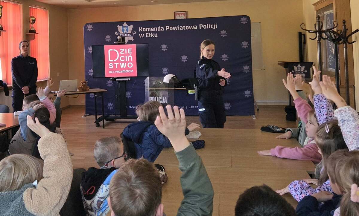 Spotkanie przedszkolaków z policją w ramach kampanii „Dzieciństwo bez Przemocy”